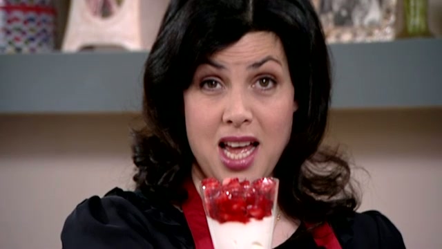 Delicious Low Fat Strawberry Cheesecake Pots  Video