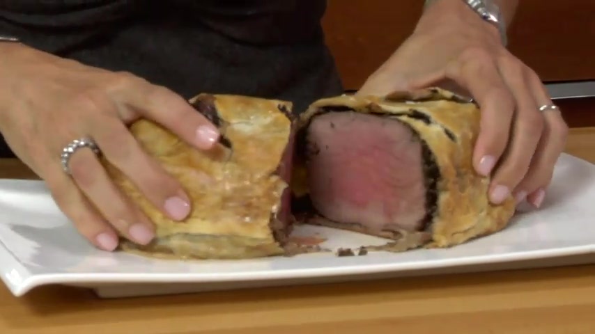 How To Make Easy Beef Wellington Dish Video