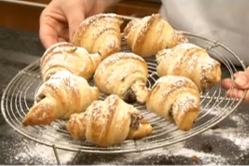 Easy Christmas Mincemeat Croissants