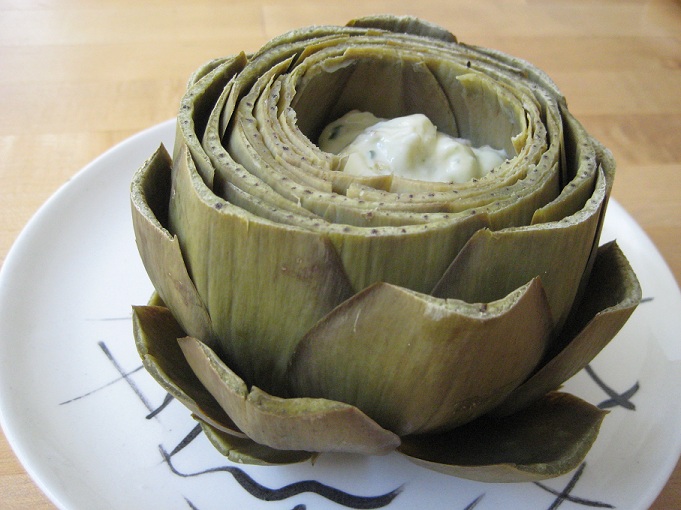 Artichoke With Pesto Mayonnaise Dip