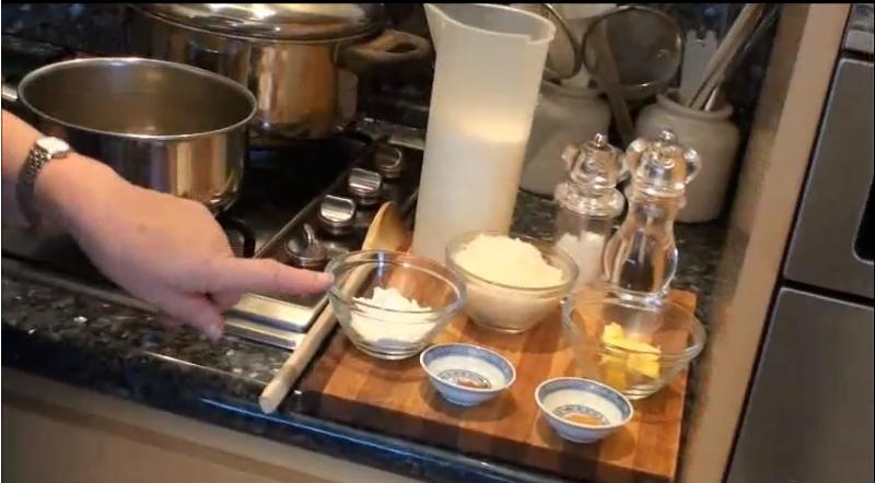 How To Make Tuna Pasta Bake Based On White Sauce Video