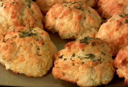 Red Lobster Cheddar Biscuits Video