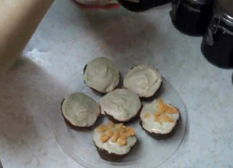 Quick Carrot Apple Cupcakes