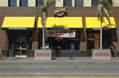 The Fuddruckers Restaurant Review