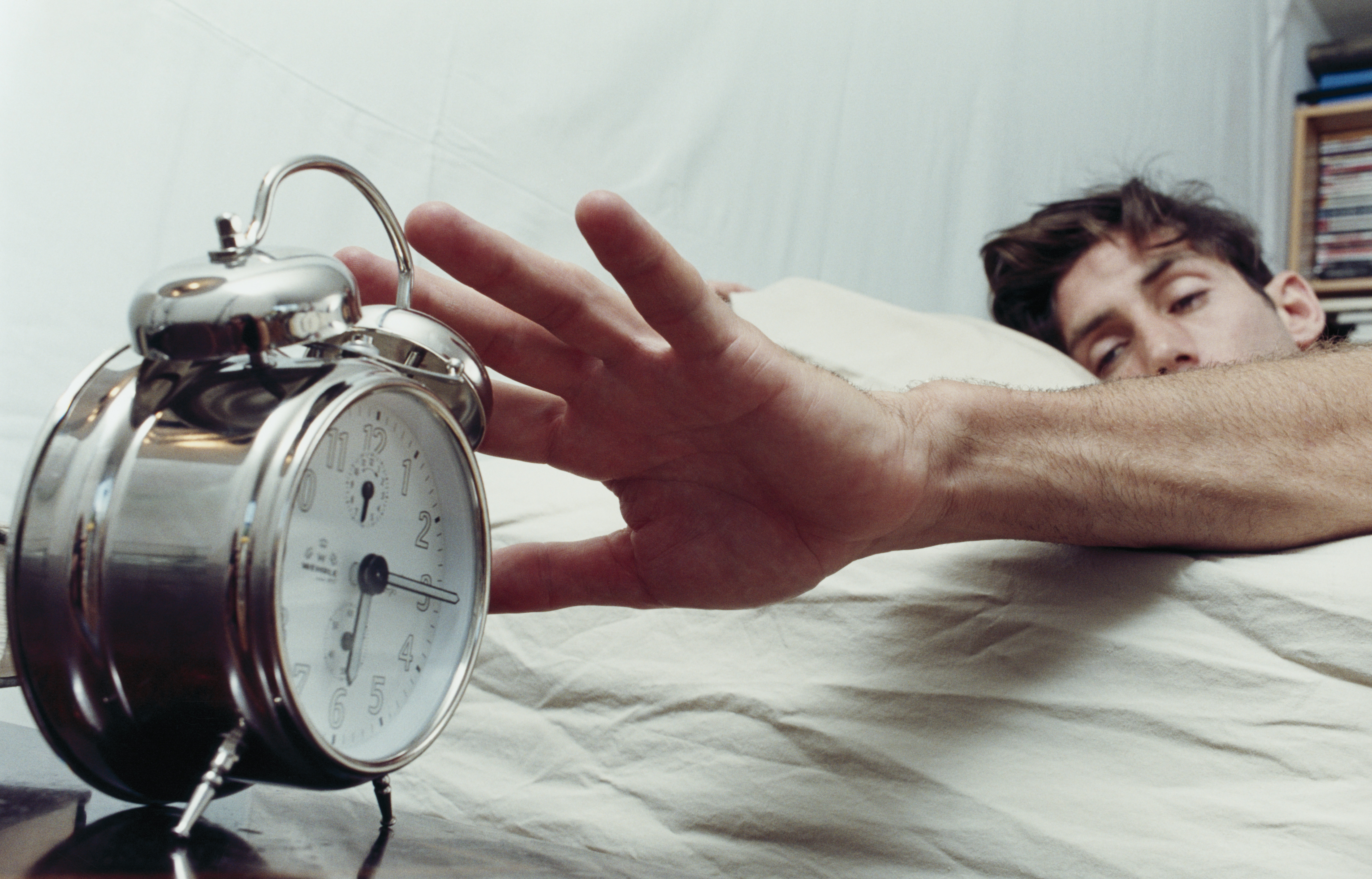 Difference in weekday and weekend sleep schedules can make you fat !