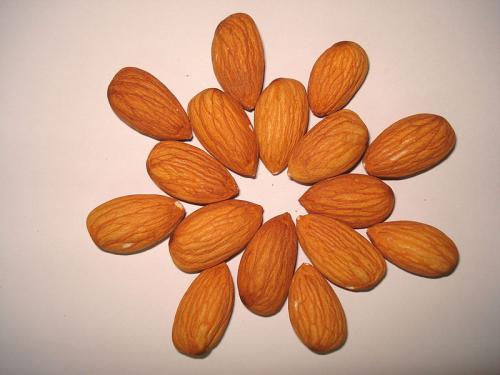 Reasons To Eat Almonds For Breakfast