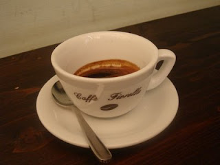 How to drink espresso in an italian coffee bar