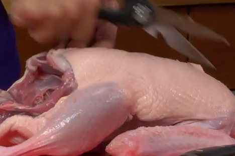 How To Cut A Raw Duck Video
