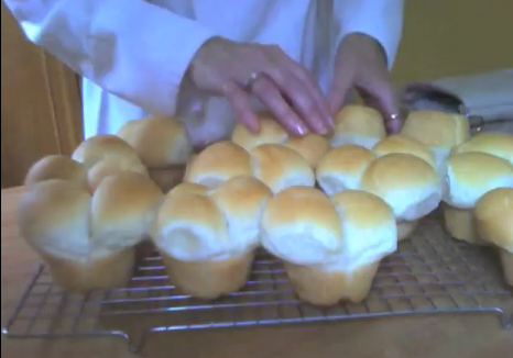 Dinner Rolls: Clover Leaf Rolls And Twin Rolls