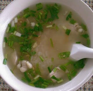 How To Eat Khao Tom?