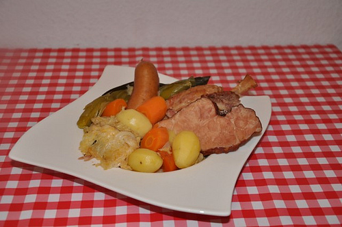 How to Eat Potee Lorraine?