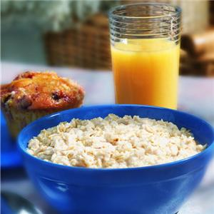 Do not make the mistake of skipping breakfast, instead you can have a light breakfast