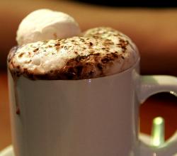 How To Mix Alcohol With Hot Chocolate For A Hot Winter Night