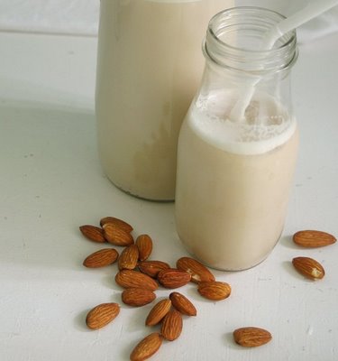 What Are The Health Benefits Of Almond Milk