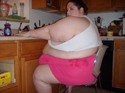 Single Mother Eats 30,000 Calories For Christmas