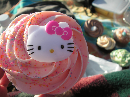 Hello Kitty-flavored Food Features In Sanrio Carnival	