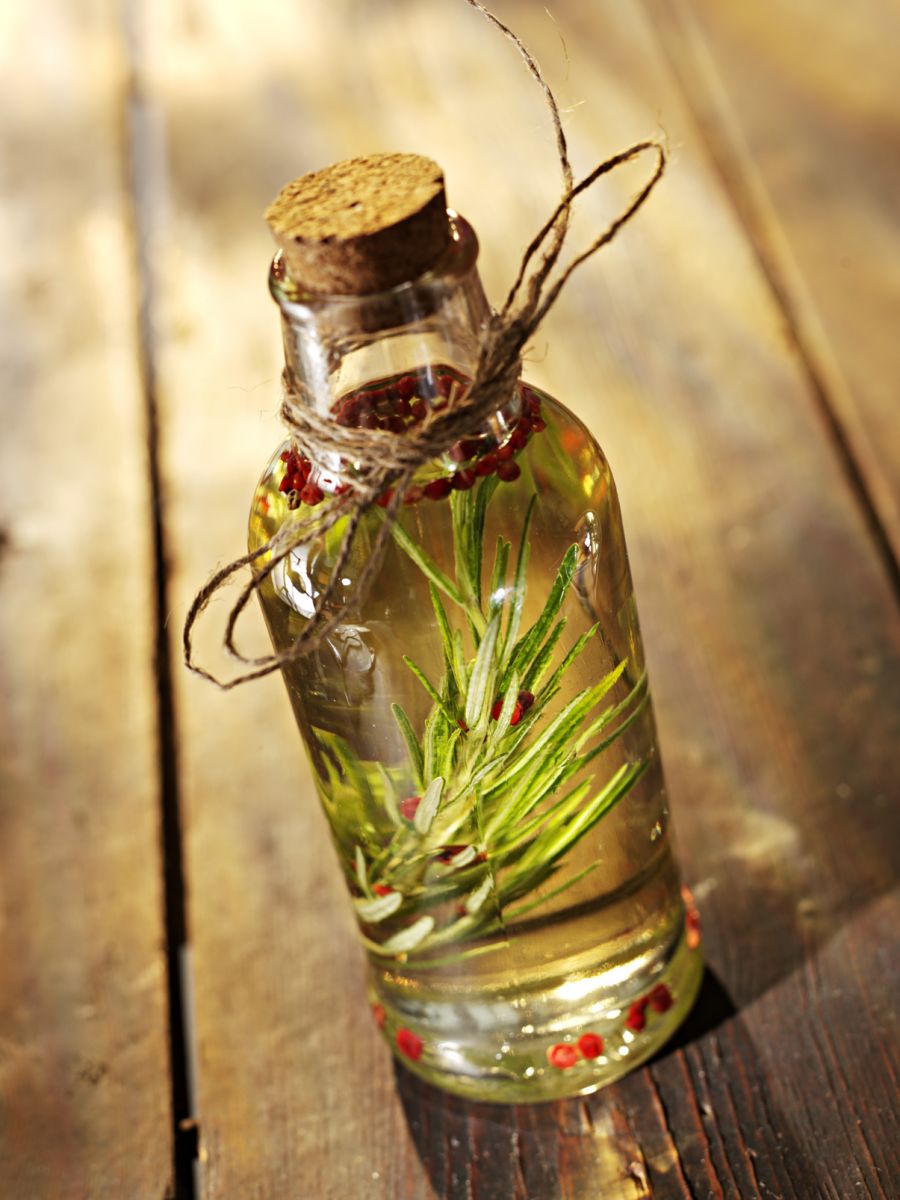 Uses Of Rosemary Oil