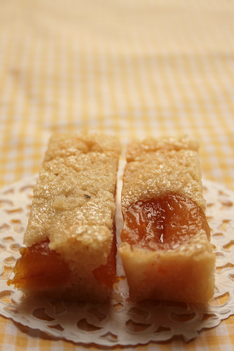 Apricot Gateau With Apricot And Lemon Filling