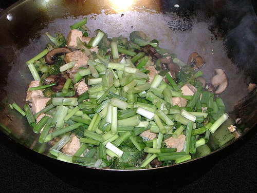 Green Leaf Brown Rice With Garlic Chives