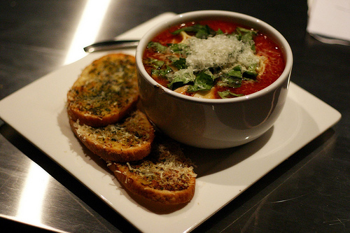 Bruschetta With Tomatoes & Basil