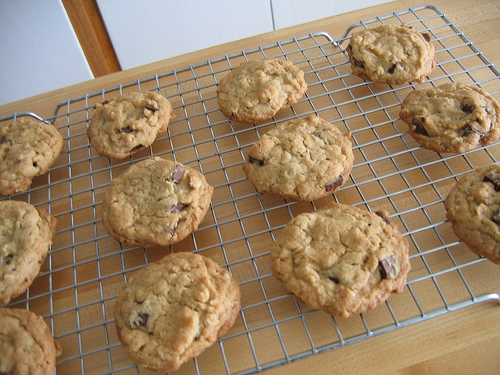 Chocolate Chip Oatmeal Cookies