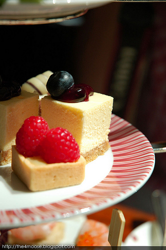 Raspberry Cheesecake Bars