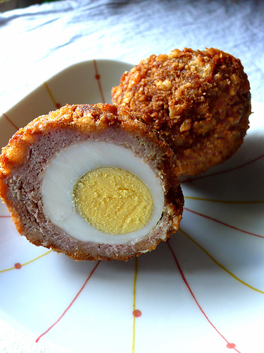 Sausage And Egg Roll