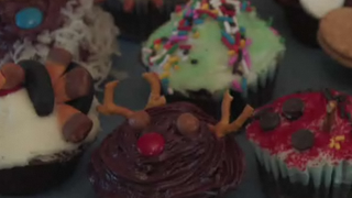 Tips To Ice Cupcakes Video