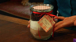 How To Make Cake In A Jar Video