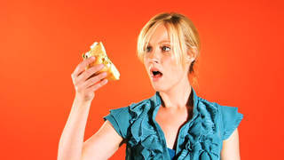 Tips To Keep A Bagel Sandwich From Getting Crushed Video