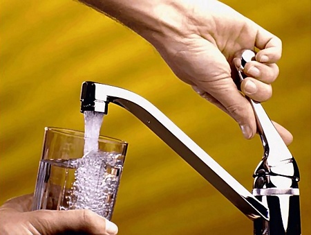 Which is Better: Bottled or Tap Water?