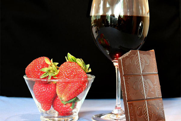 What Red Wines Can Be Paired With A Chocolate Dessert