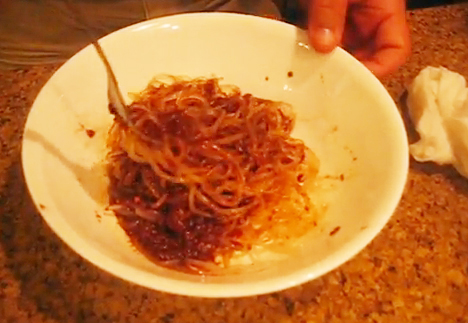 Raw And Vegan Kelp Noodles In Spicy Tomato Sauce
