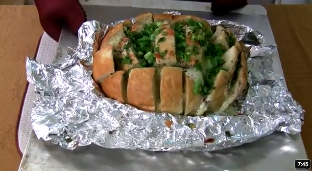 Football Finger Food 4 - Super Cheesy Bread Video
