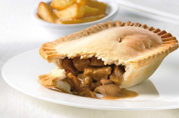 Traditional Steak And Kidney Pie — Rezepte Suchen