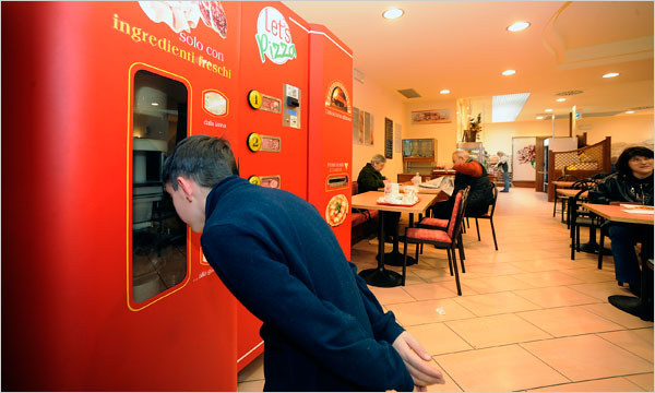 Pizza Vending Machine In Italy - Pizza In 3 Mins