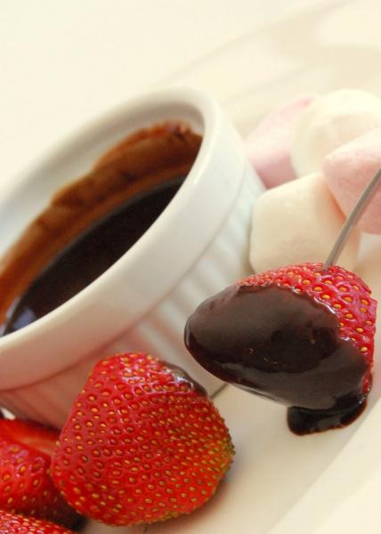 2 Quick & Easy Christmas Desserts To Serve