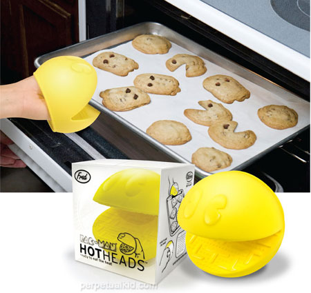 Funny Gadget : Pac Man Oven Mitt