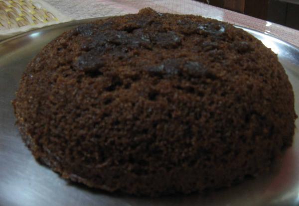 How To Bake Your Own Vegan Chocolate Cake In 7 Minutes